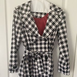 Robert Louis houndstooth coat